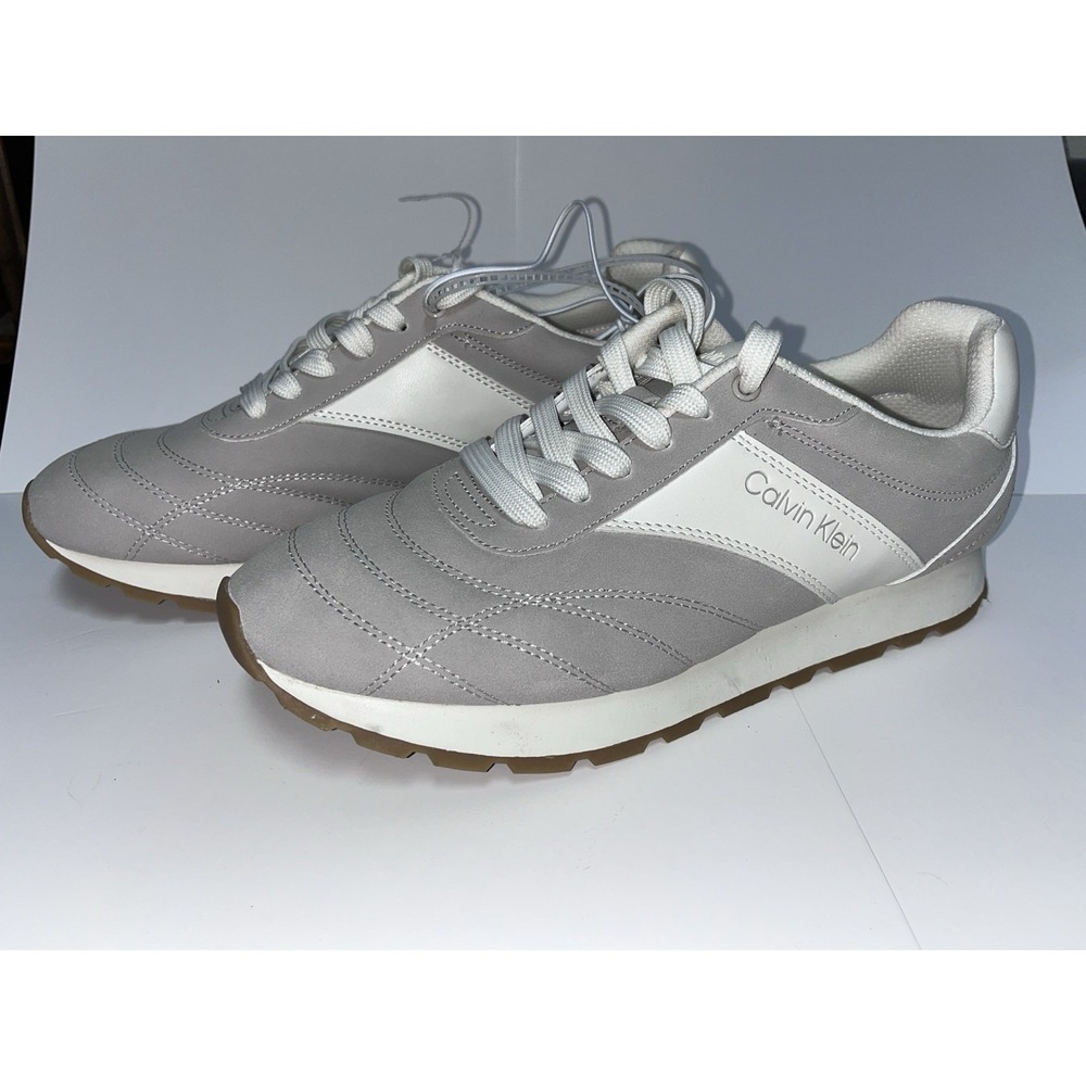 Calvin Klein Womens 11 Fashion Sneakers Taupe White Gum Sole Lace Up